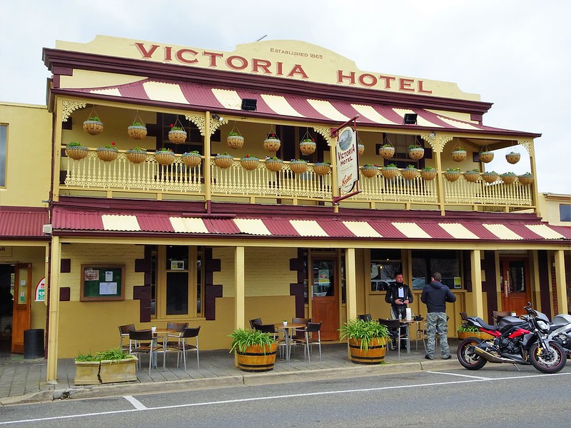 Photograph of the Victoria Hotel a commercial property in regional Victoria